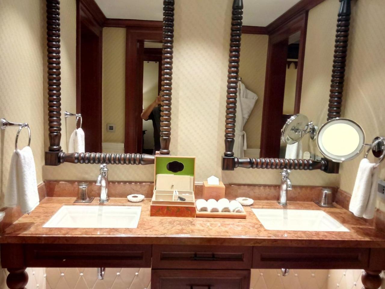 Itc Grand Bharat, A Luxury Collection Retreat, Gurgaon, New Delhi Capital Region Hotel Ngoại thất bức ảnh